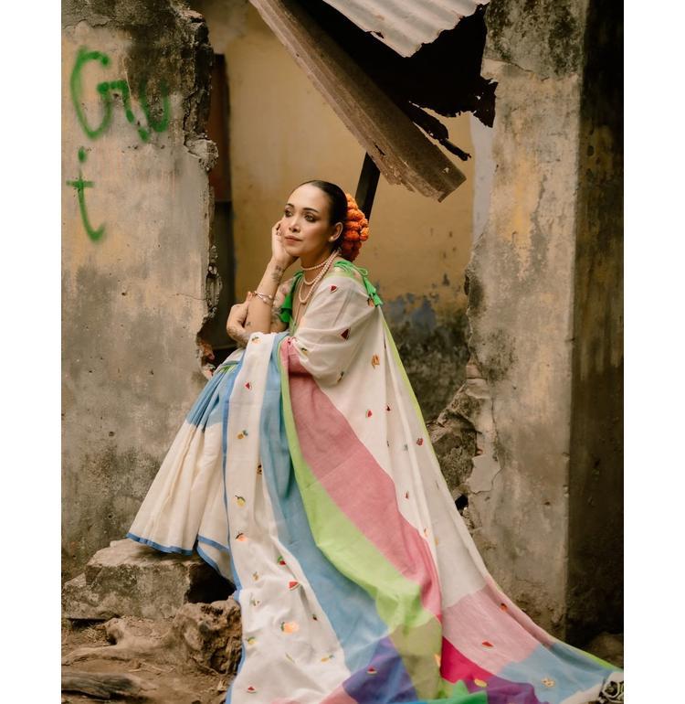 Exclusive  Women's Fashion